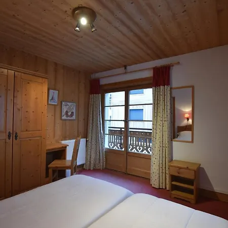 Chalet Les Pistes 莫尔济讷